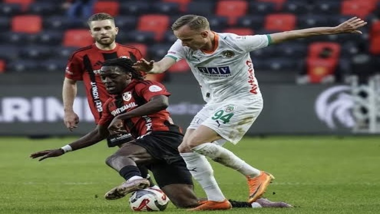 Gaziantep FK evinde kazanamadı! Alanyaspor ile puanlar paylaşıldı