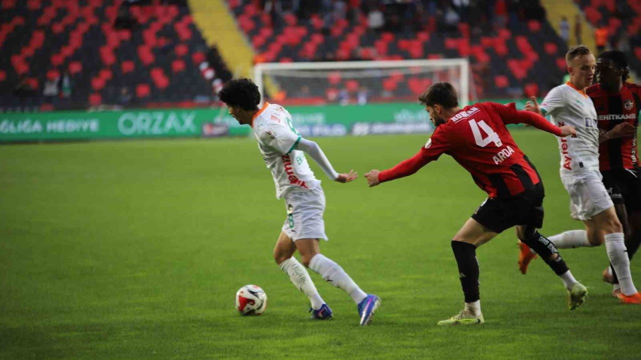 Gaziantep FK: 1 - Corendon Alanyaspor: 1 (Maç sonucu)