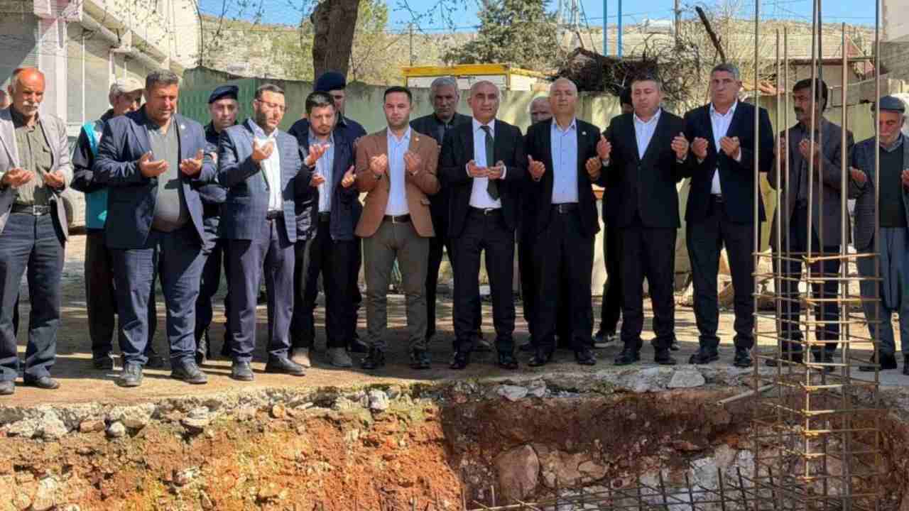 Araban’da depremde yıkılan Fıstıklıdağ Mahallesi Camisinin temeli atıldı