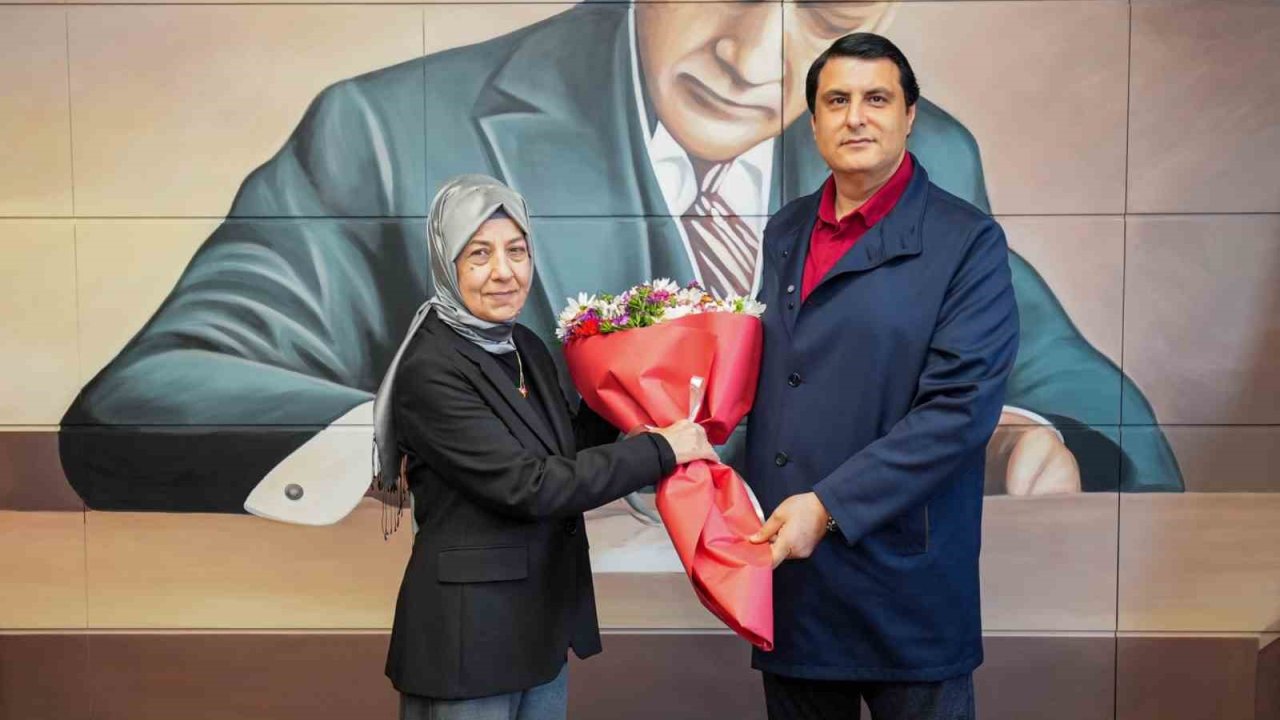 Umut Yımaz Gaziantep'te Bahar Havası Estiriyor...