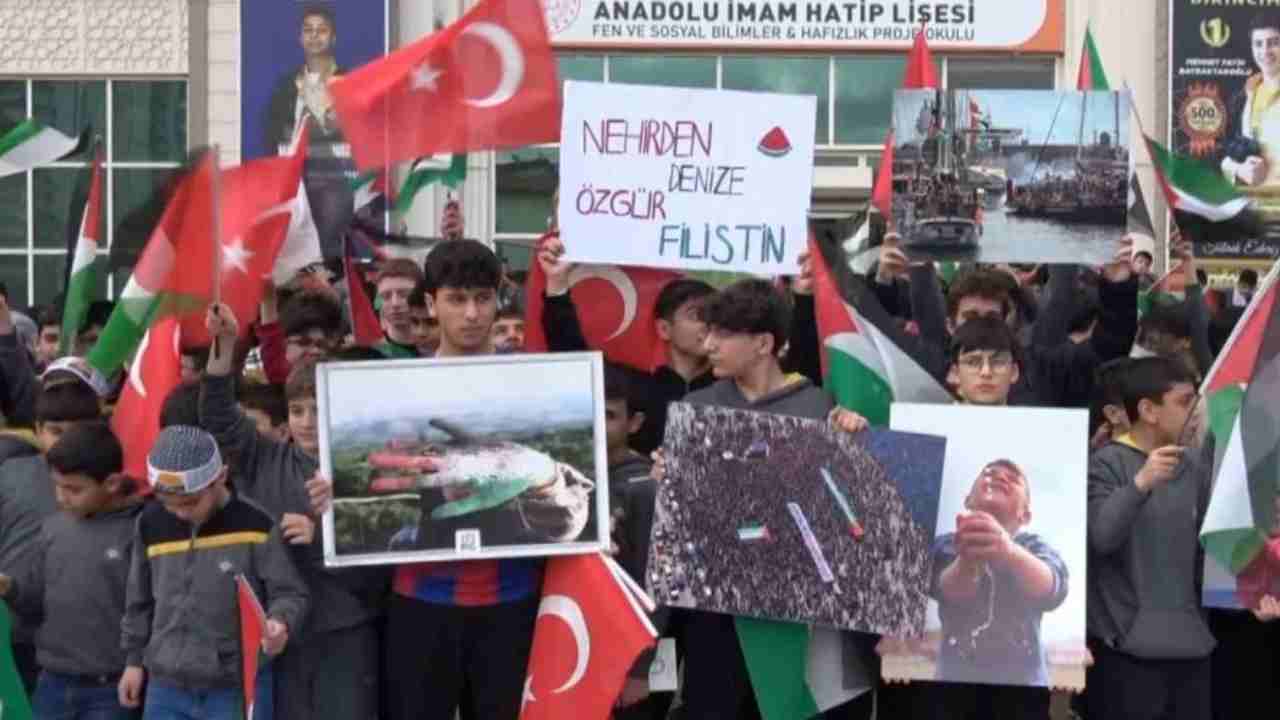 Gaziantep’te öğrencilerden Filistinlilere yönelik idam kararına tepki