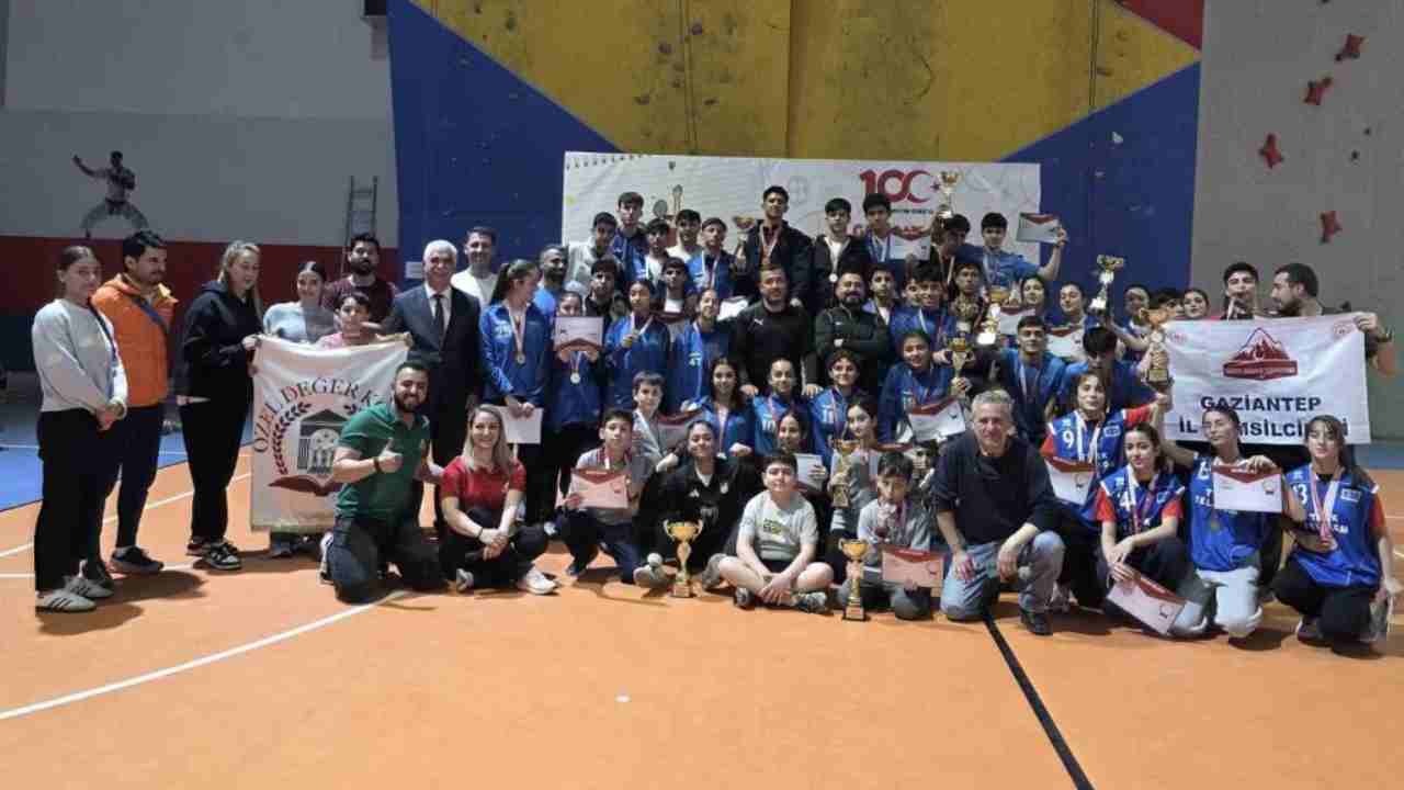 Gaziantep’te ‘Okul Sporları Tırmanış Yarışması’ yapıldı