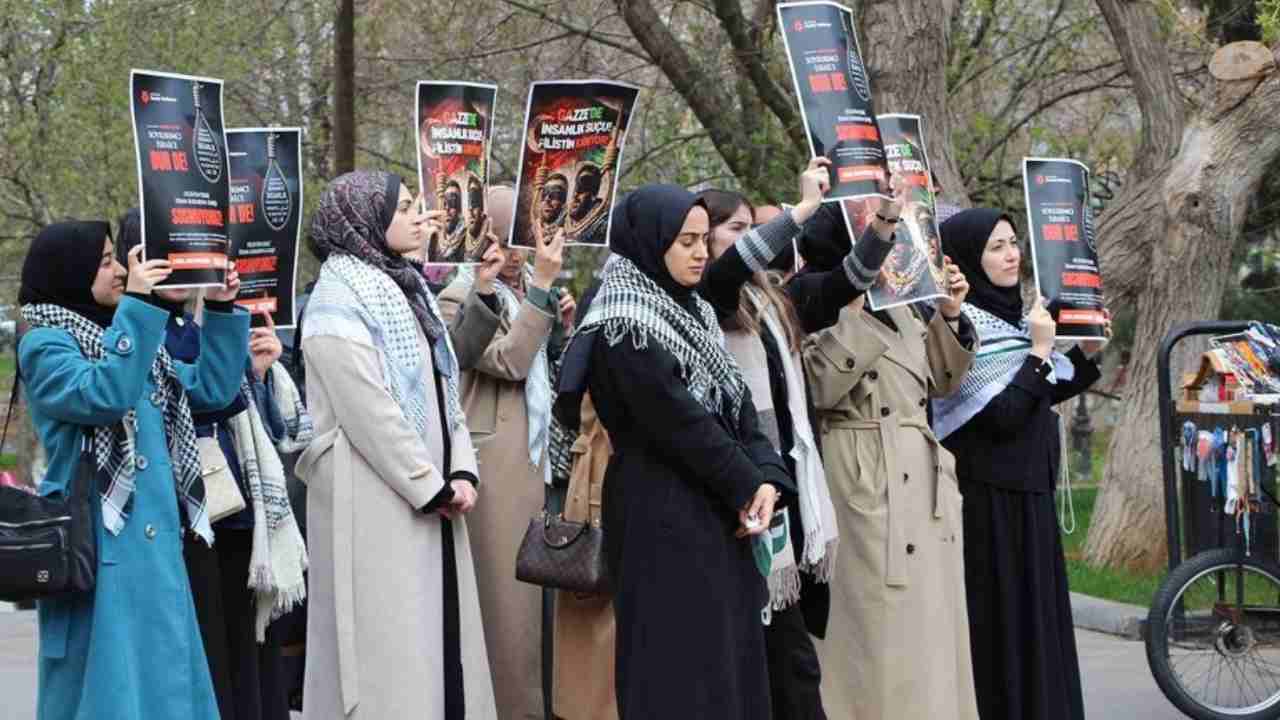 Gaziantep’te İsrail’in "idam yasası" protesto edildi