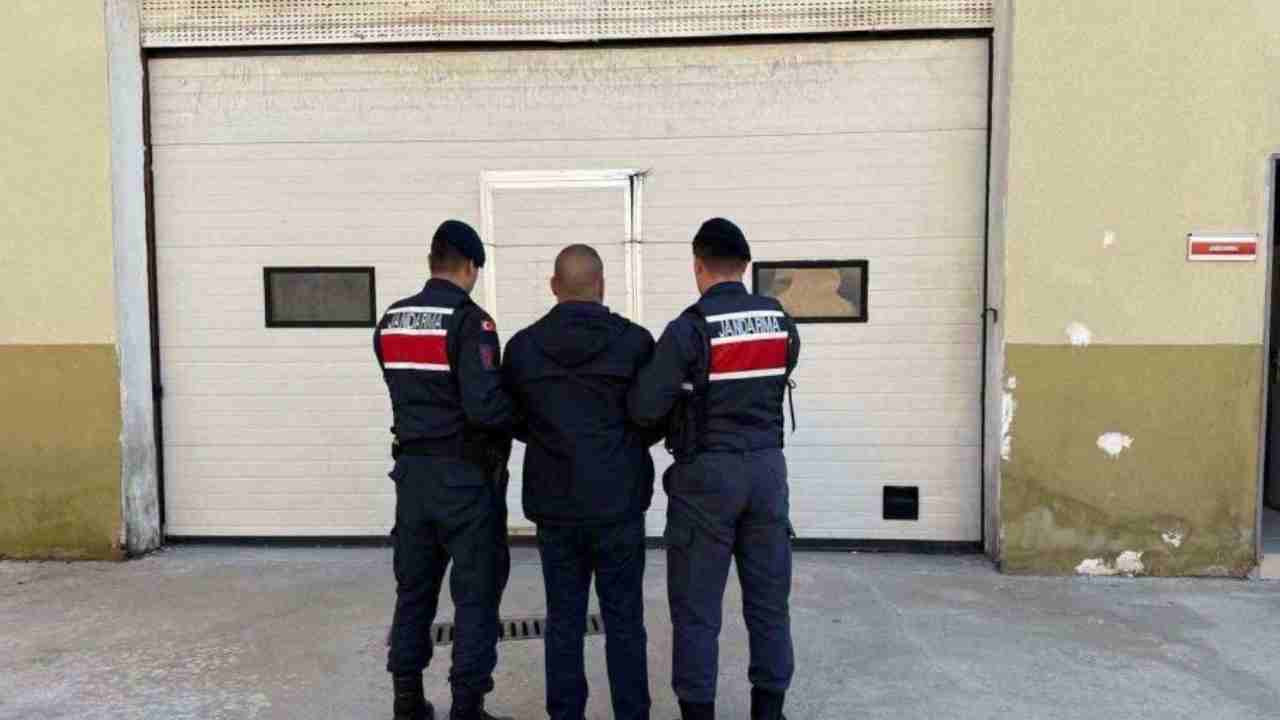 Gaziantep'te 14 yıl hapis cezası bulunan dolandırıcılık şüphelisi yakalandı