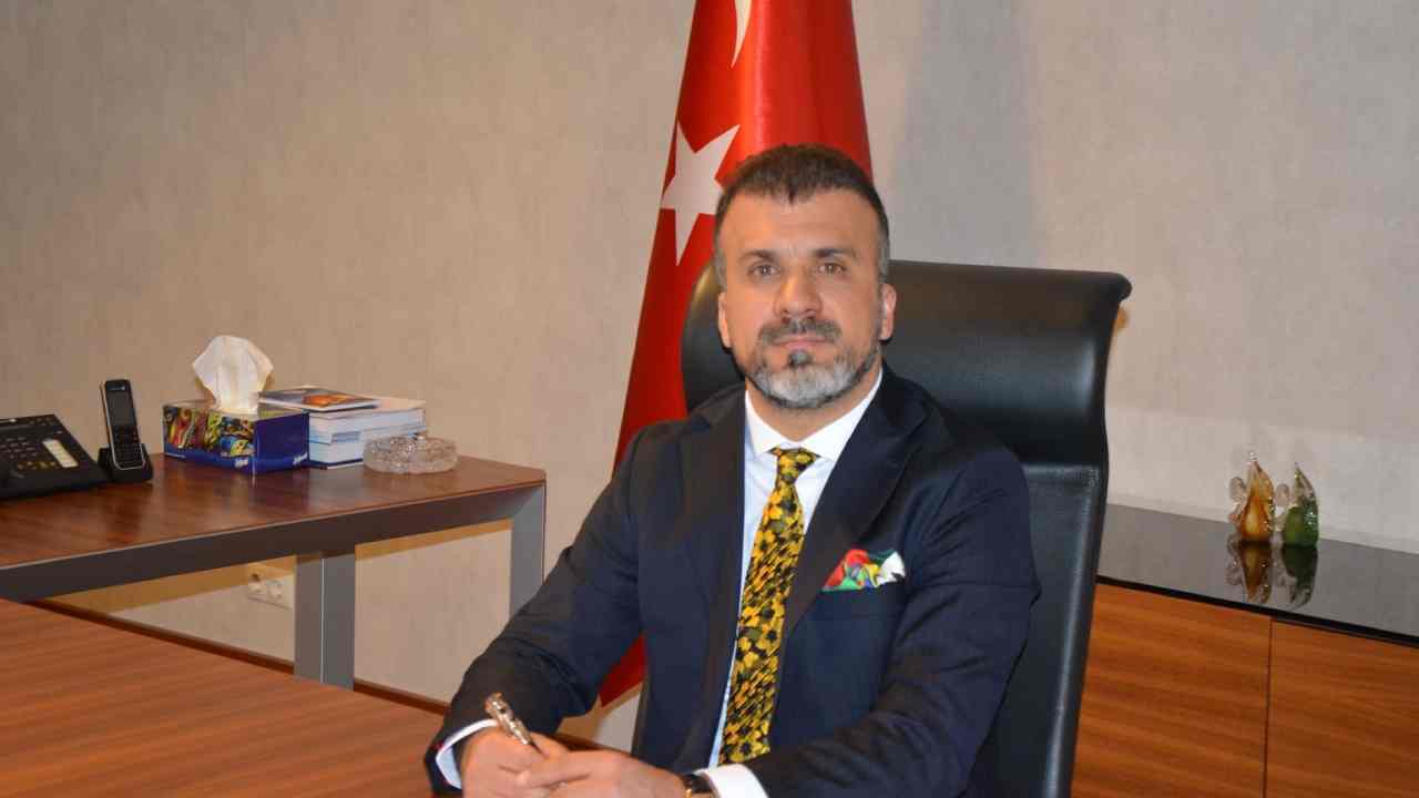 Celal Kadooğlu: “23 Nisan’ı buruk kutluyoruz”