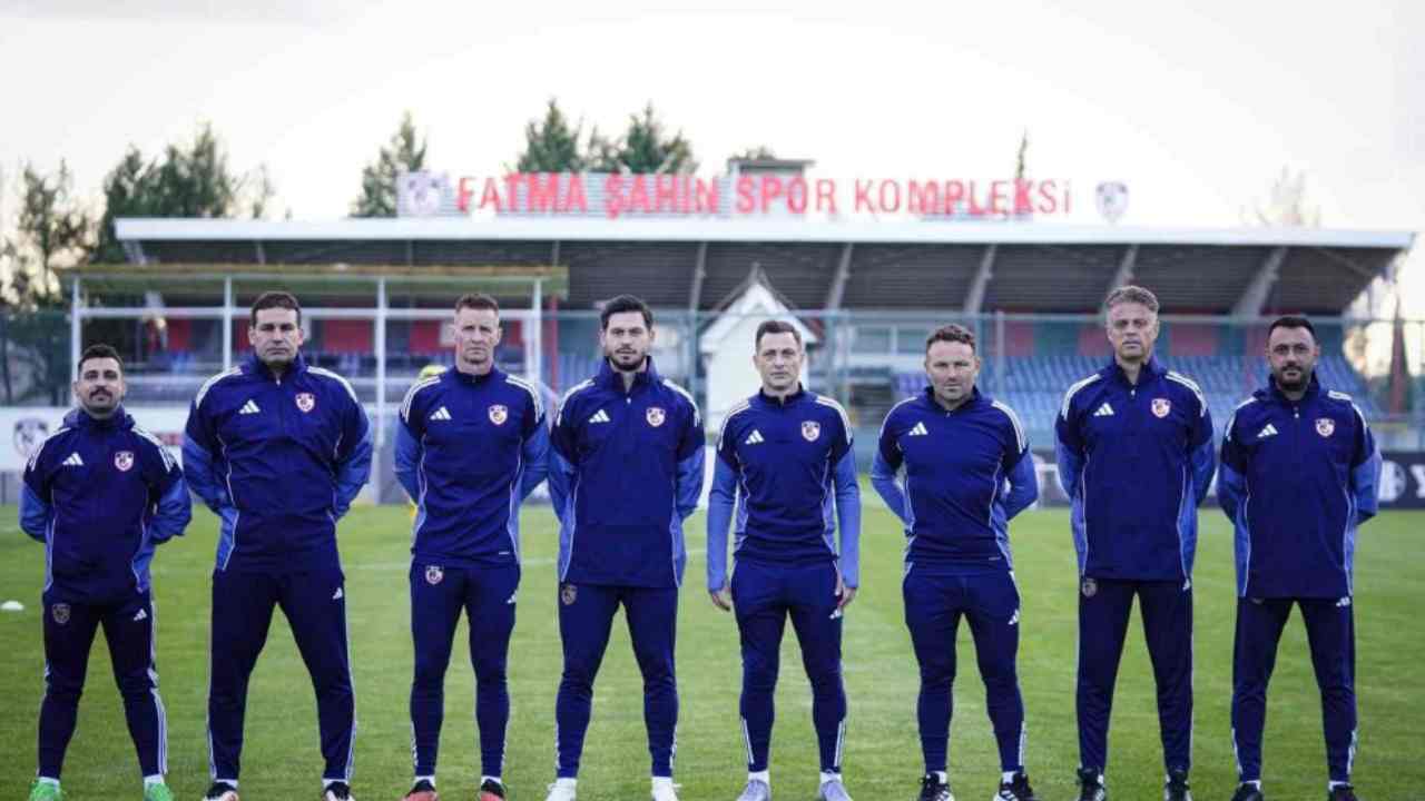 Gaziantep FK Teknik Direktörü, Mirel Radoi 'nin Teknik Ekibinde Sürpriz İsimler