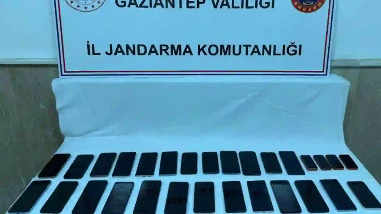 Gaziantep’te 1,7 milyon TL değerinde kaçak cep telefonu ele geçirildi