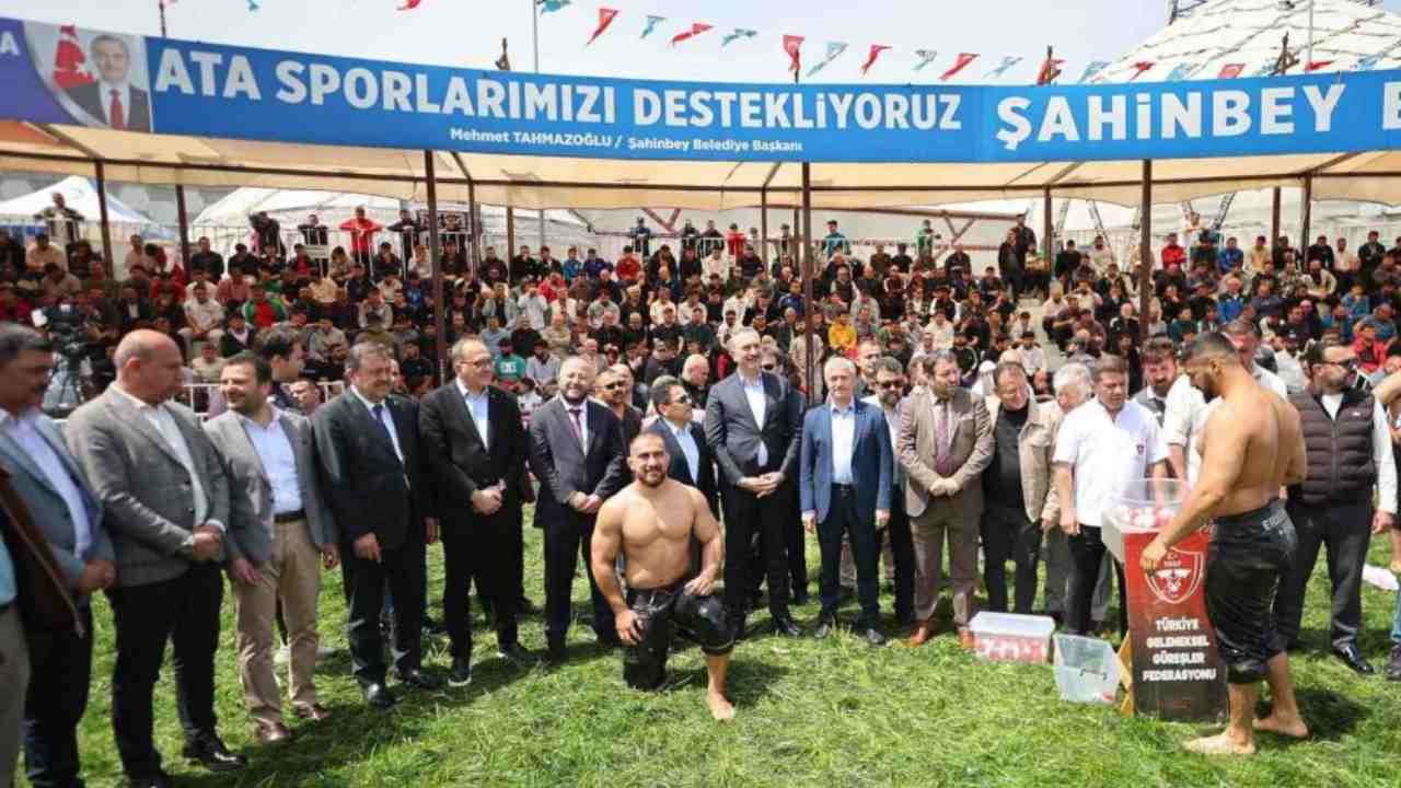 Geleneksel Yağlı Güreş Ligi, Gaziantep’te coşkuyla başladı