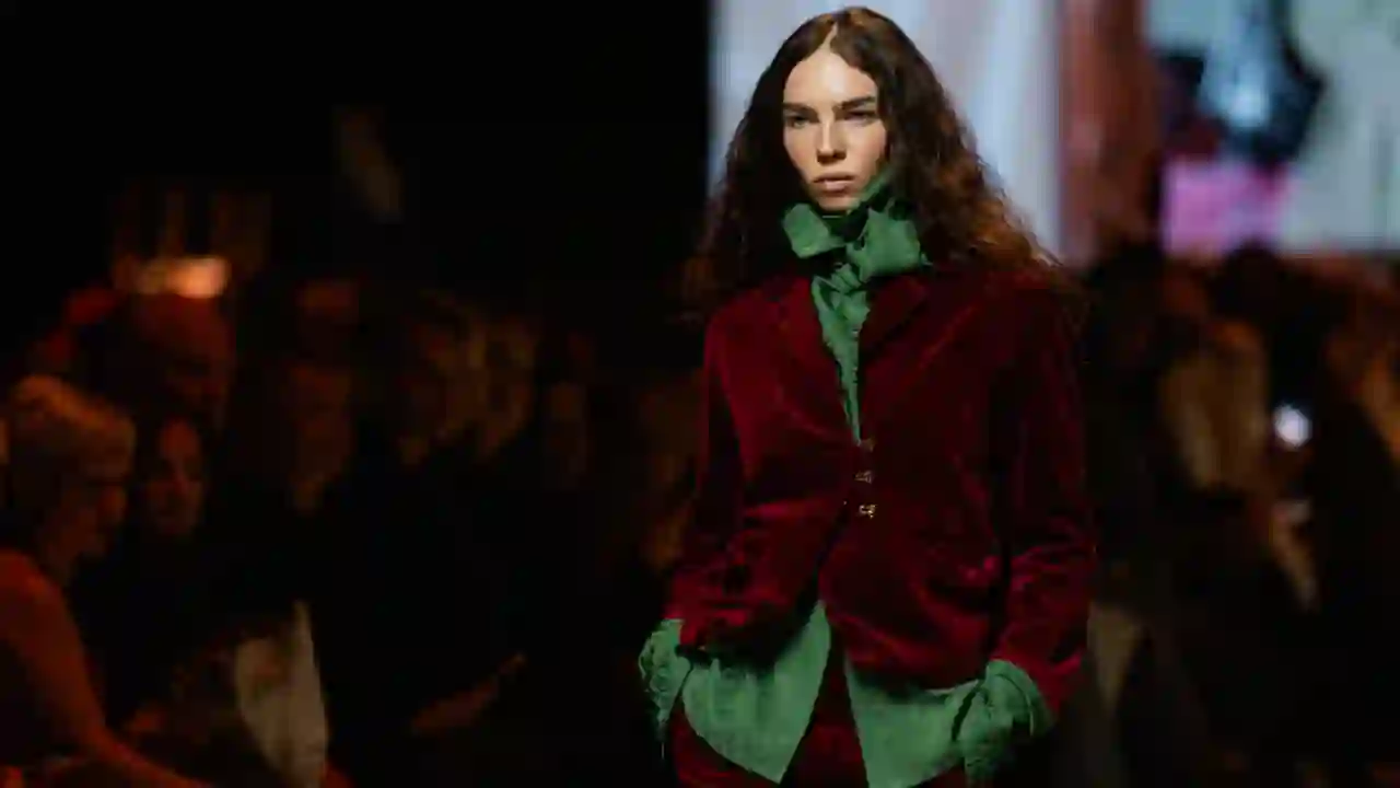 Moda Sinerjisi: Çevrim İçi Platformlar ve Uluslararası Moda Haftaları Aracılığıyla Markaları Ölçeklendirmek