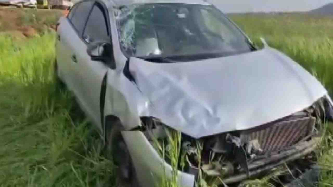 Gaziantep’te çarpışan otomobiller tarlaya uçtu: 1’i ağır 5 yaralı