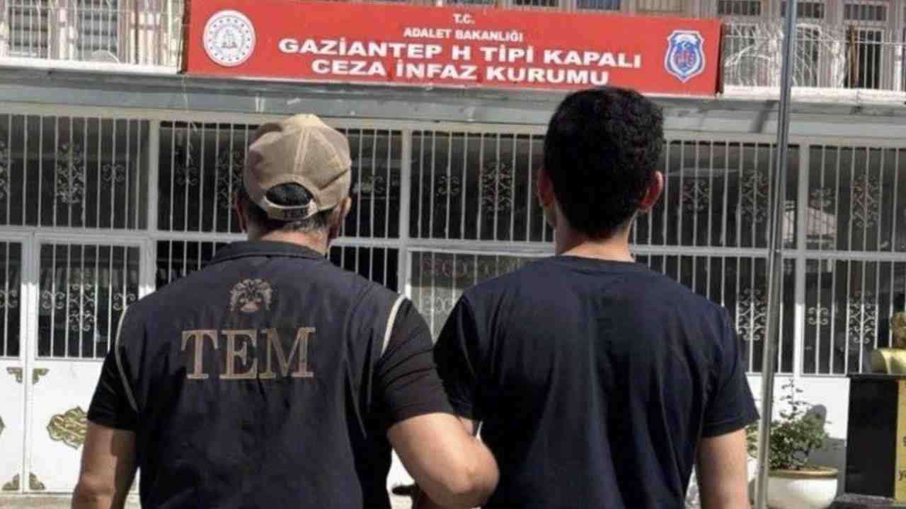 Gaziantep’te 6 yıl hapis cezasıyla aranan FETÖ firarisi yakalandı