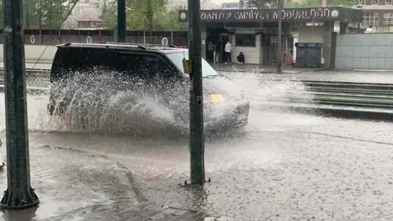 Gaziantep’te Sağanak Yağmur Alarmı! 5 Günlük Hava Tahmini Açıklandı: Yağış Geri Dönüyor