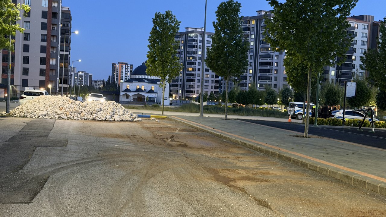 Gaziantep İbrahimli’de Tepki Çeken Görüntü! Yangın Çıksa İtfaiye Giremez