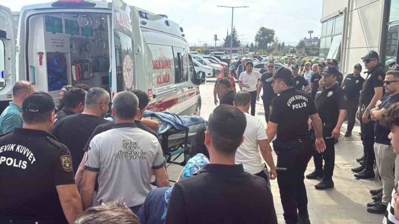 Silahlı saldırgan 4 kişiyi öldürdü, 8 kişiyi de yaraladı