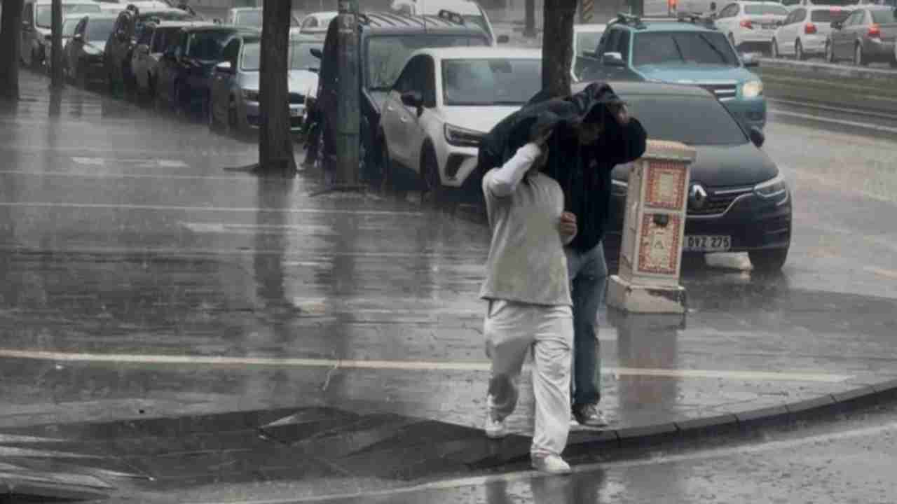 Gaziantep’te sağanak yağış etkili oluyor...