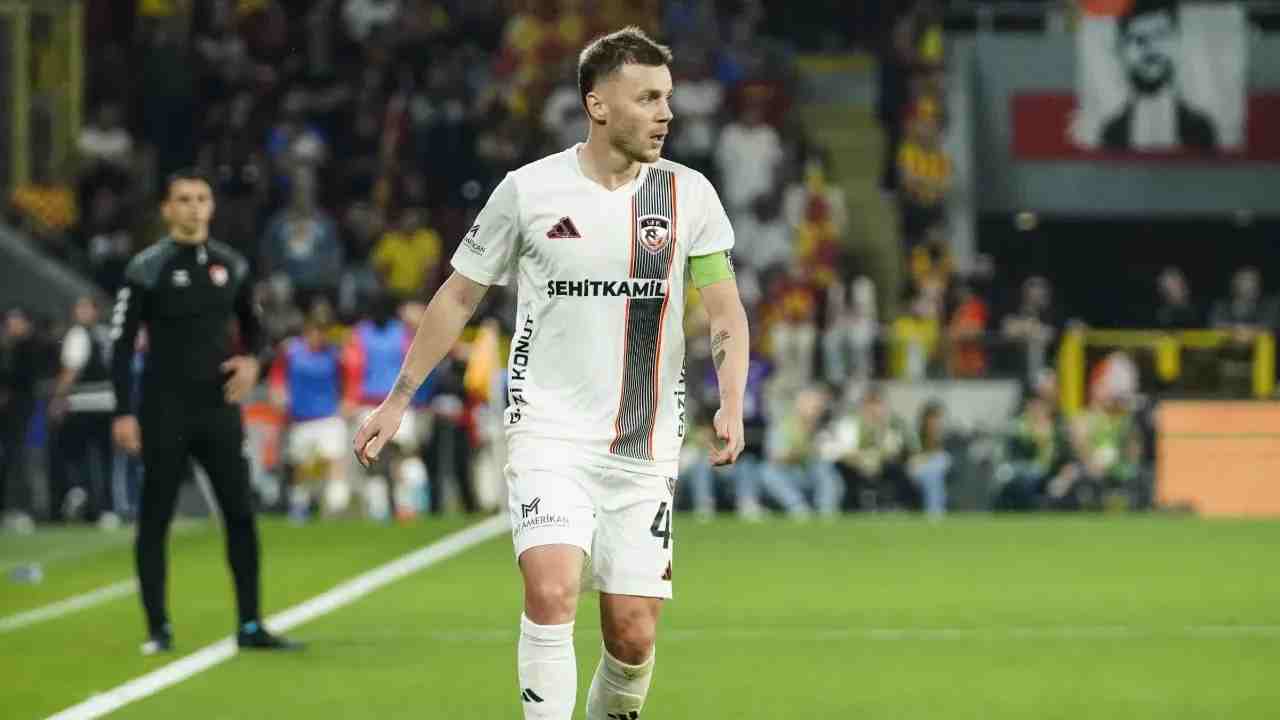 Gaziantep FK taraftarına müjde: Kaptan 1 yıl daha takımda kalıyor