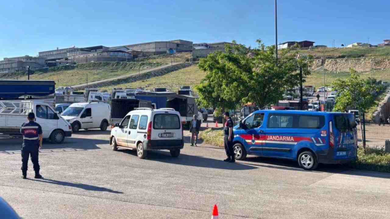 Gaziantep'te Jandarmadan kurban pazarlarında dron destekli denetim