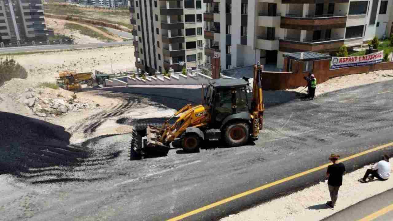 Şahinbey’de konforlu ulaşım için asfalt çalışmaları yapılıyor