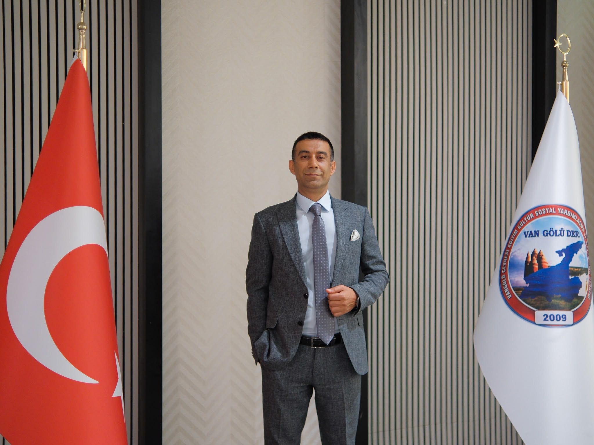 VANGÖLÜ DERNEĞİ 3. OLAĞANÜSTÜ KONGRESİNİ YOĞUN KATILIMLA GER