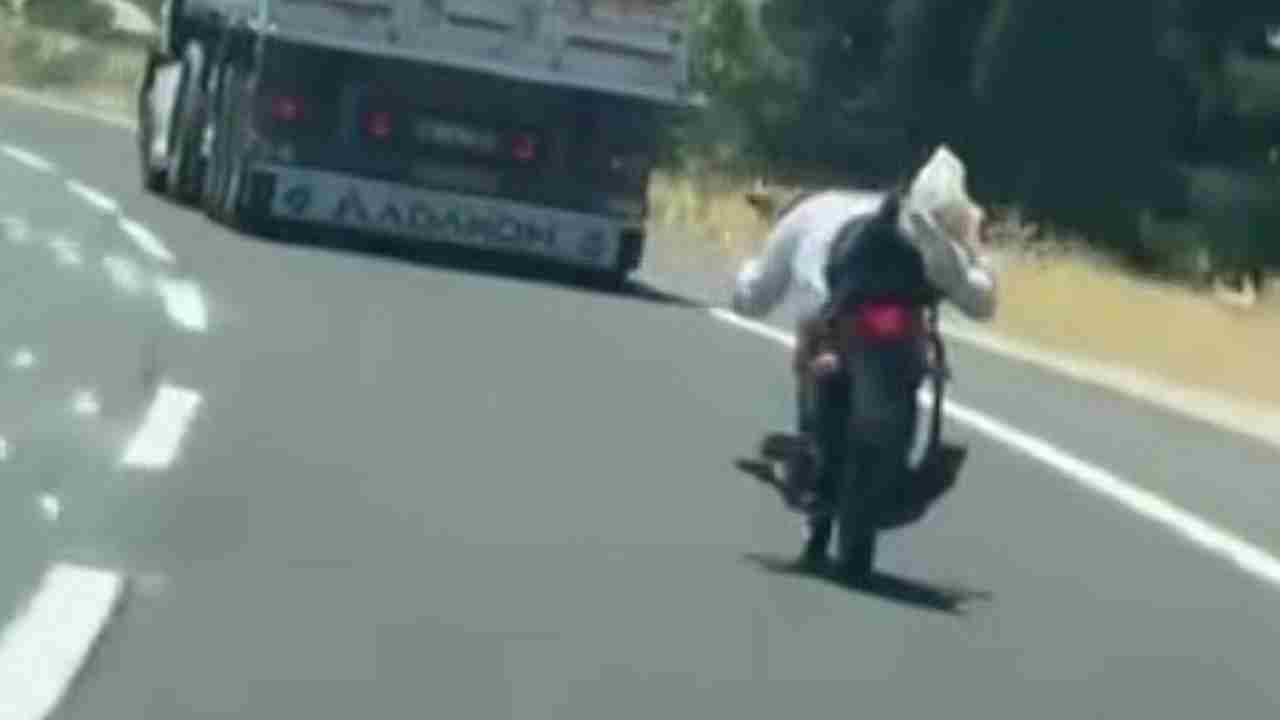 Gaziantep'te Akılalmaz Görüntü! Motosikletin Üzerine Uzanıp Trafiğe Çıktı