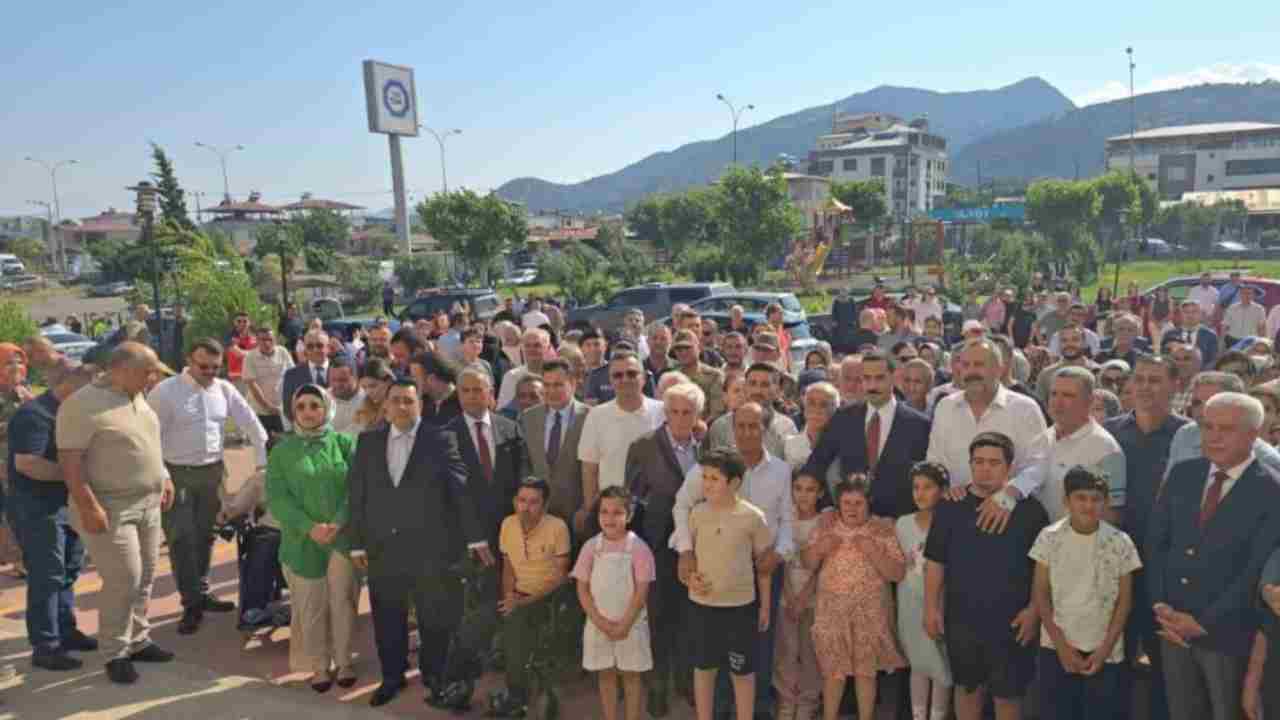İslahiye Ağladı, Binlerce Kişi Peşinden Gitti! Kaymakam Mehmet Soylu’ya Tarihe Geçen Veda Töreni