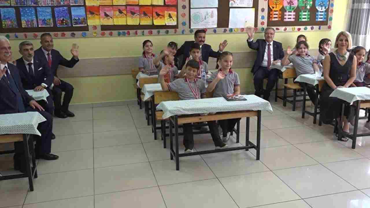 Gaziantep'te 680 Bin Öğrenci Karne Aldı! Yaz Tatili Resmen Başladı