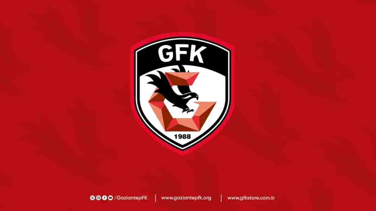 Gaziantep FK'da Sürpriz Ayrılık! Genç Kaleci Süper Lig Ekibine Veda Ediyor