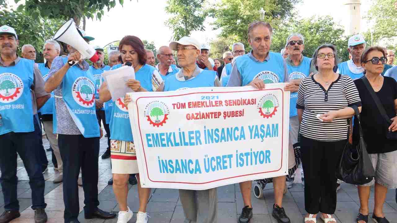 Gaziantep'te Emeklilerden TÜİK Tepkisi! "Enflasyon Farkı Zam Sayılamaz"