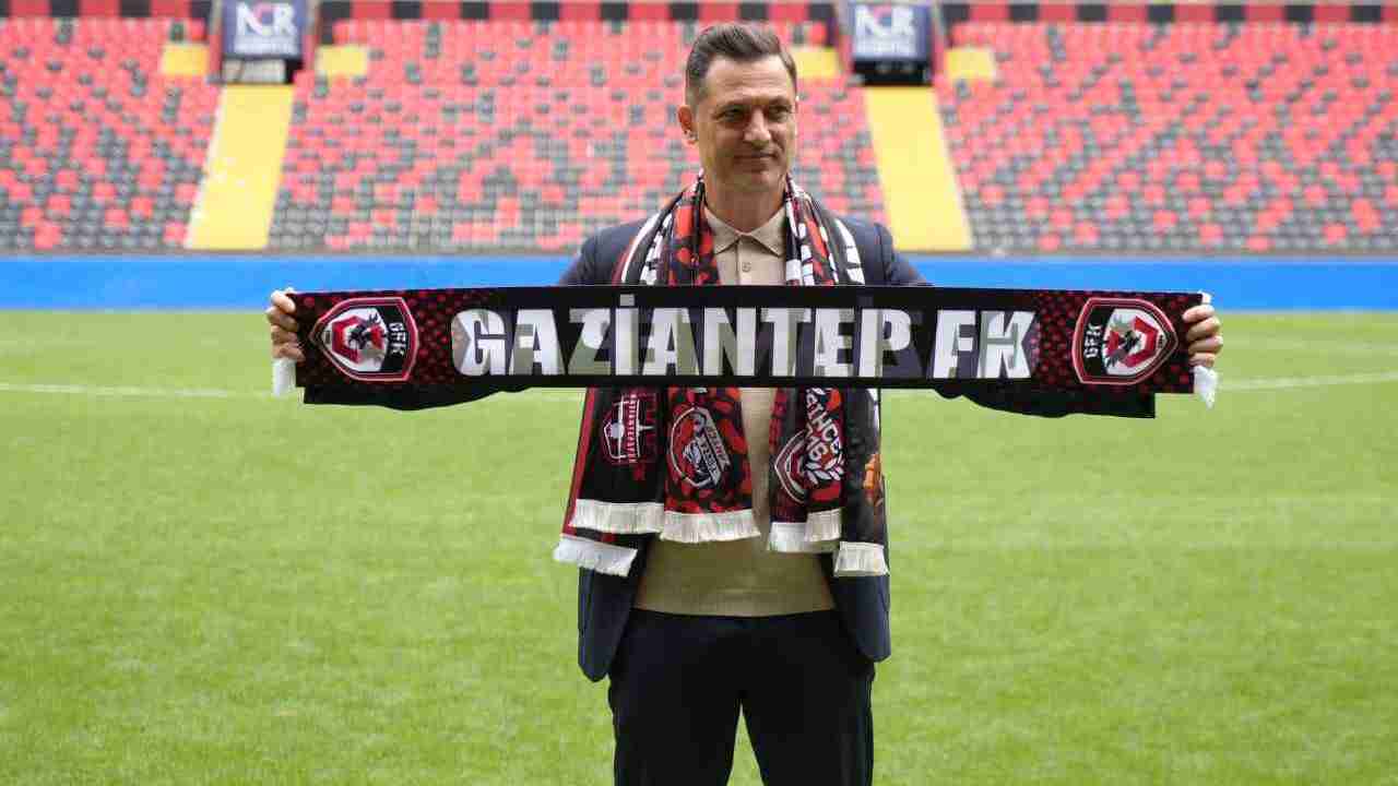Gaziantep FK'da Kritik Gün! Radoi ile Yönetim Transfer Masasında