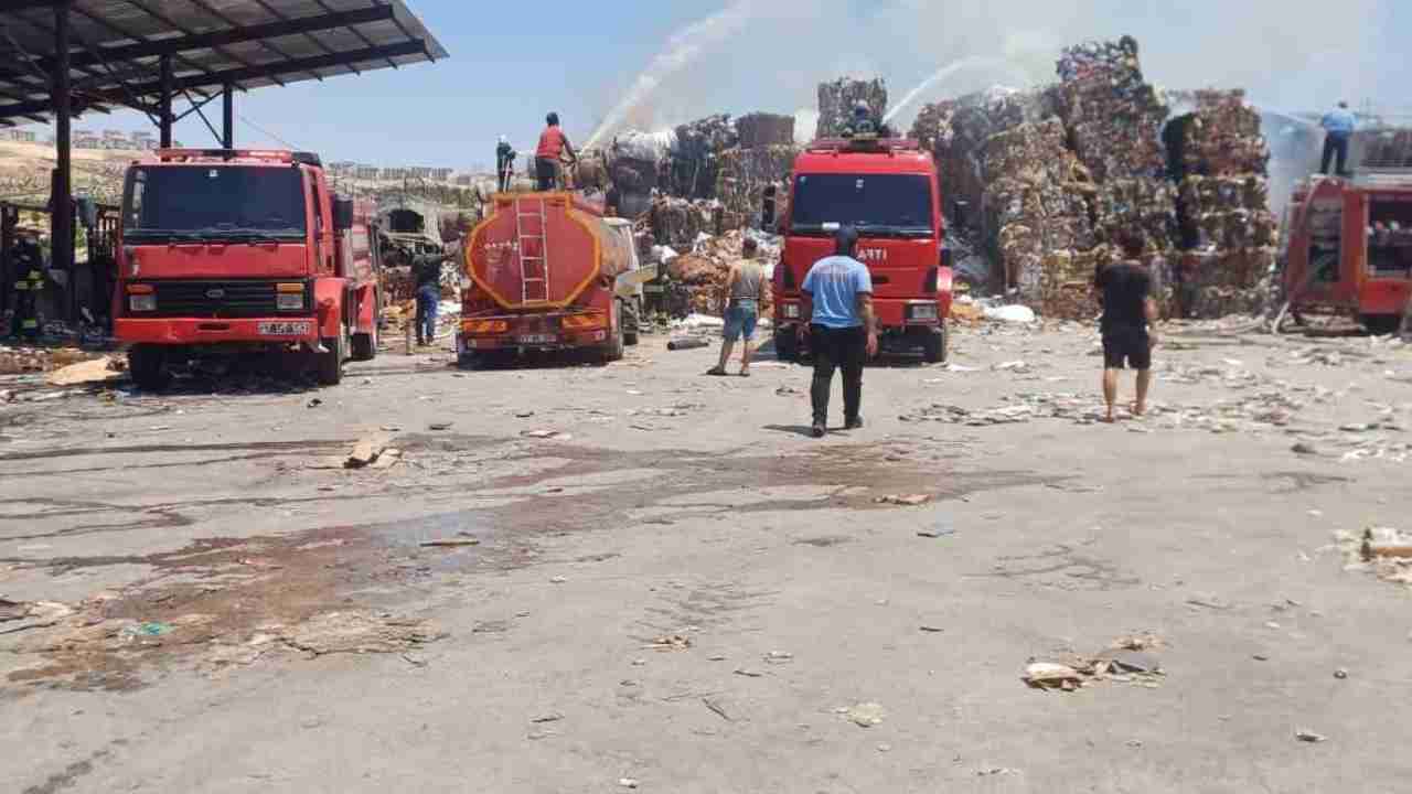 Gaziantep'te kağıt fabrikasında yangın