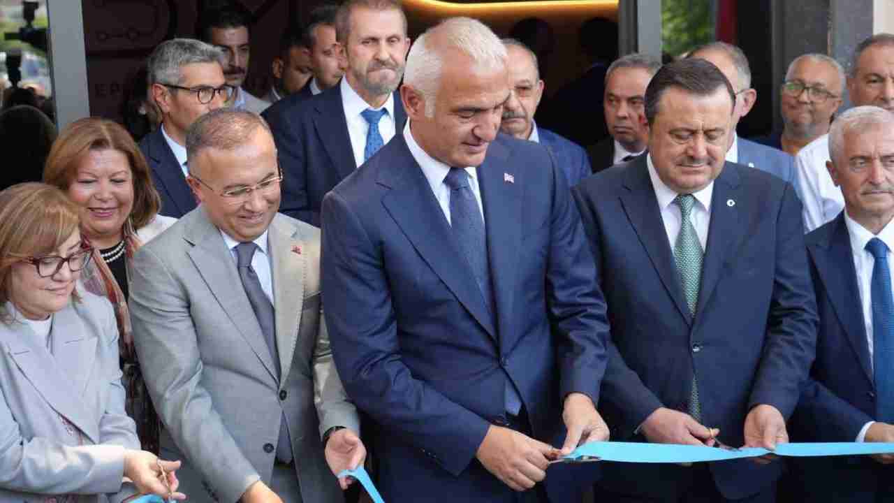 Bakan Ersoy, Gaziantep Dijital Sanat Müzesi’nin açılışını yaptı