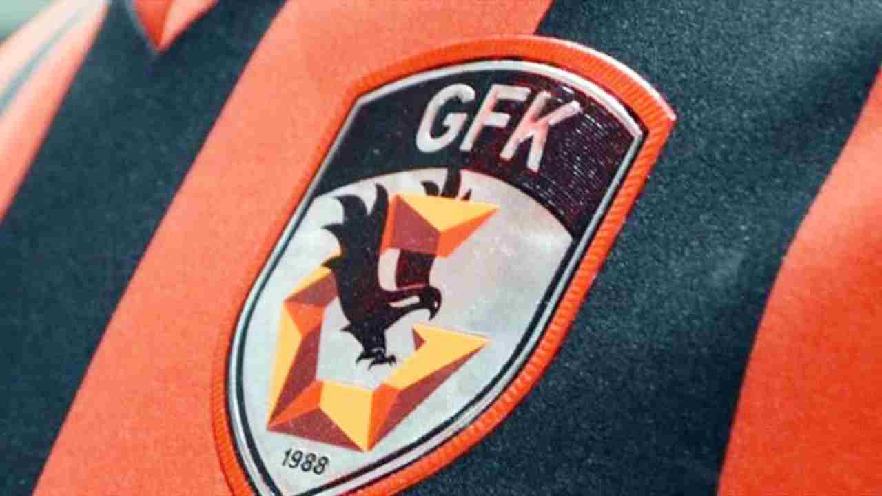 Gaziantep FK'dan Çalhanoğlu hamlesi
