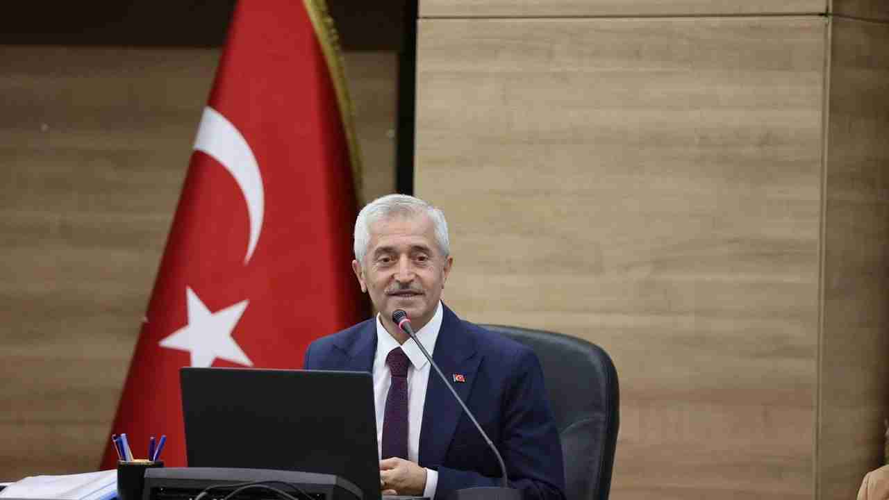 YKS sonrası dikkat çeken açıklama! Tahmazoğlu'ndan Gaziantepli öğrencilere milyarlık destek