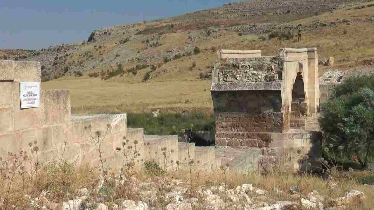 Gaziantep'te 1800 yıllık Roma köprüsü zamana meydan okuyor