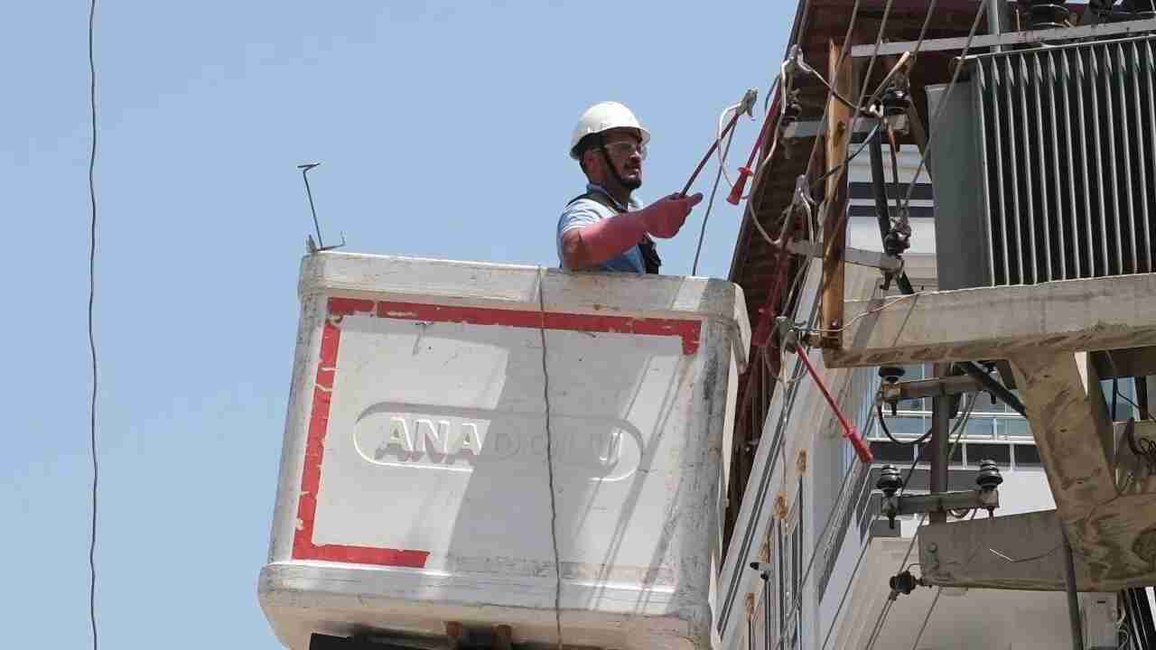 Gaziantep'te Mahallede Elektrik Kesintisi İsyanı