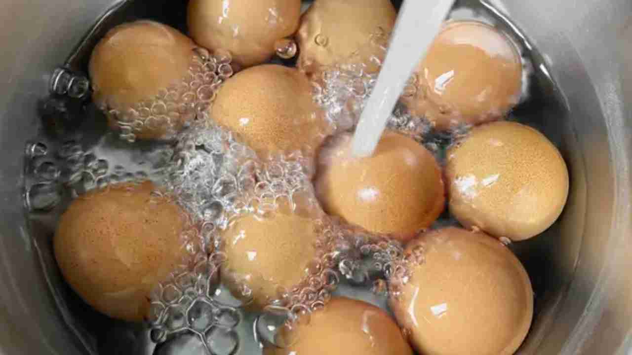 Yumurtayı Haşladıktan Sonra Hemen Soymayın! Şeflerin Yıllardır Uyguladığı Yöntem