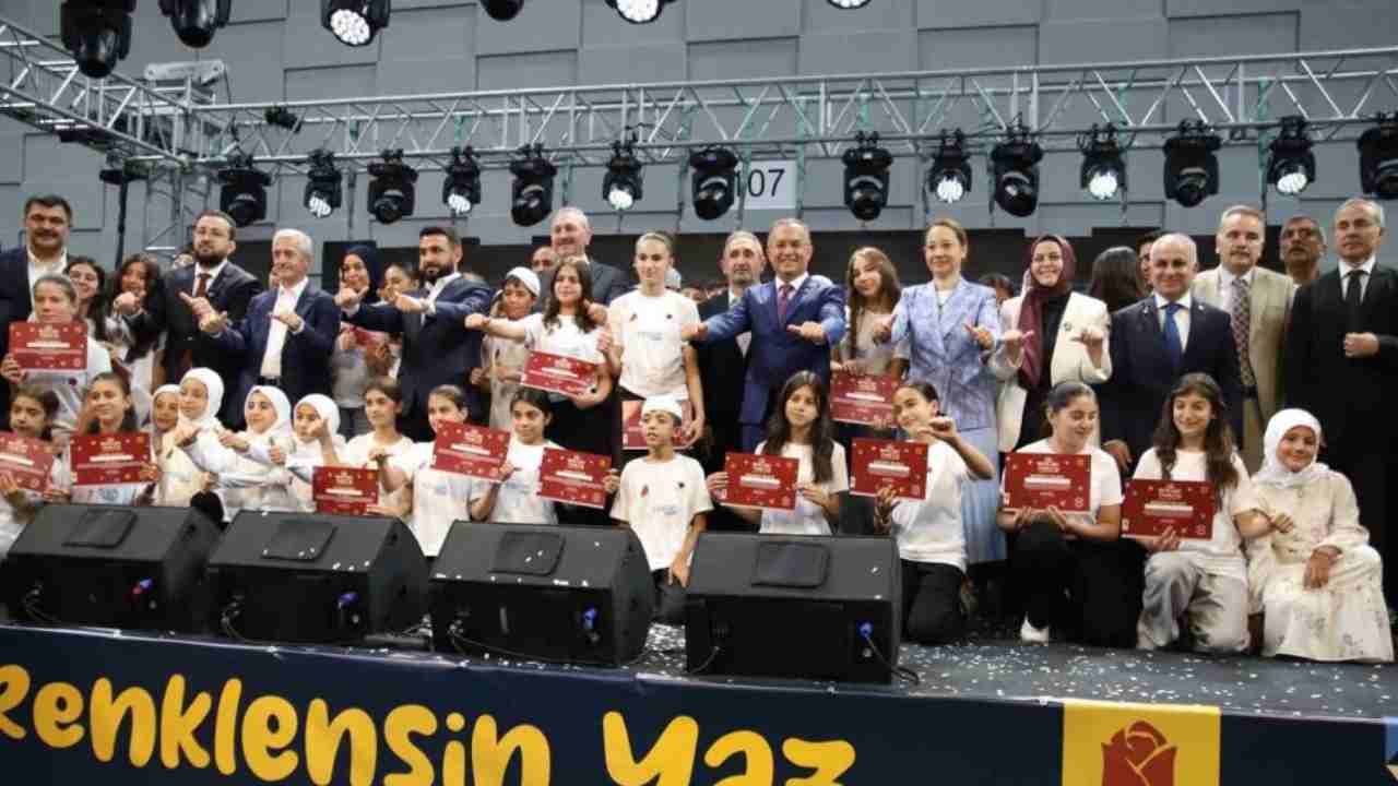 Gaziantep’te TÜGVA Yaz Okulu’nda renkli kapanış