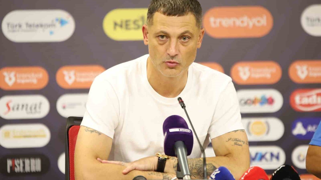 Gaziantep FK Teknik Direktörü Mirel Radoi: "Maça Odaklanamadık"