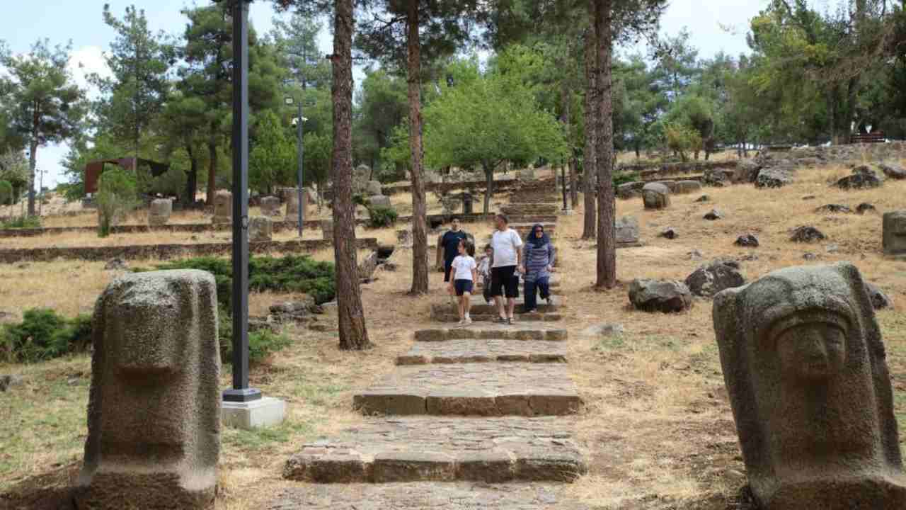 Gaziantep’te Binlerce Yıllık Tarih Ziyaretçilerini Büyülüyor