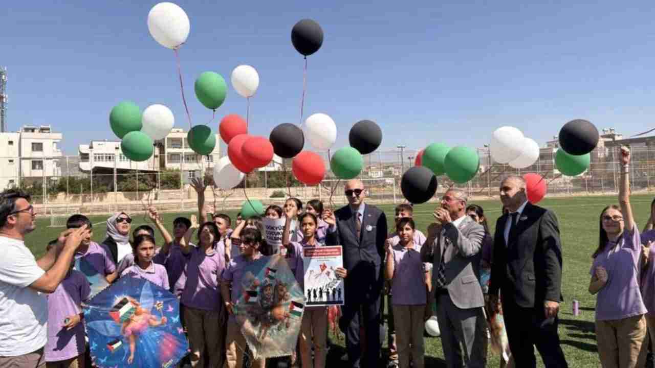 Araban’da uçurtmalar Gazze’deki çocuklar için gökyüzüne yükseldi