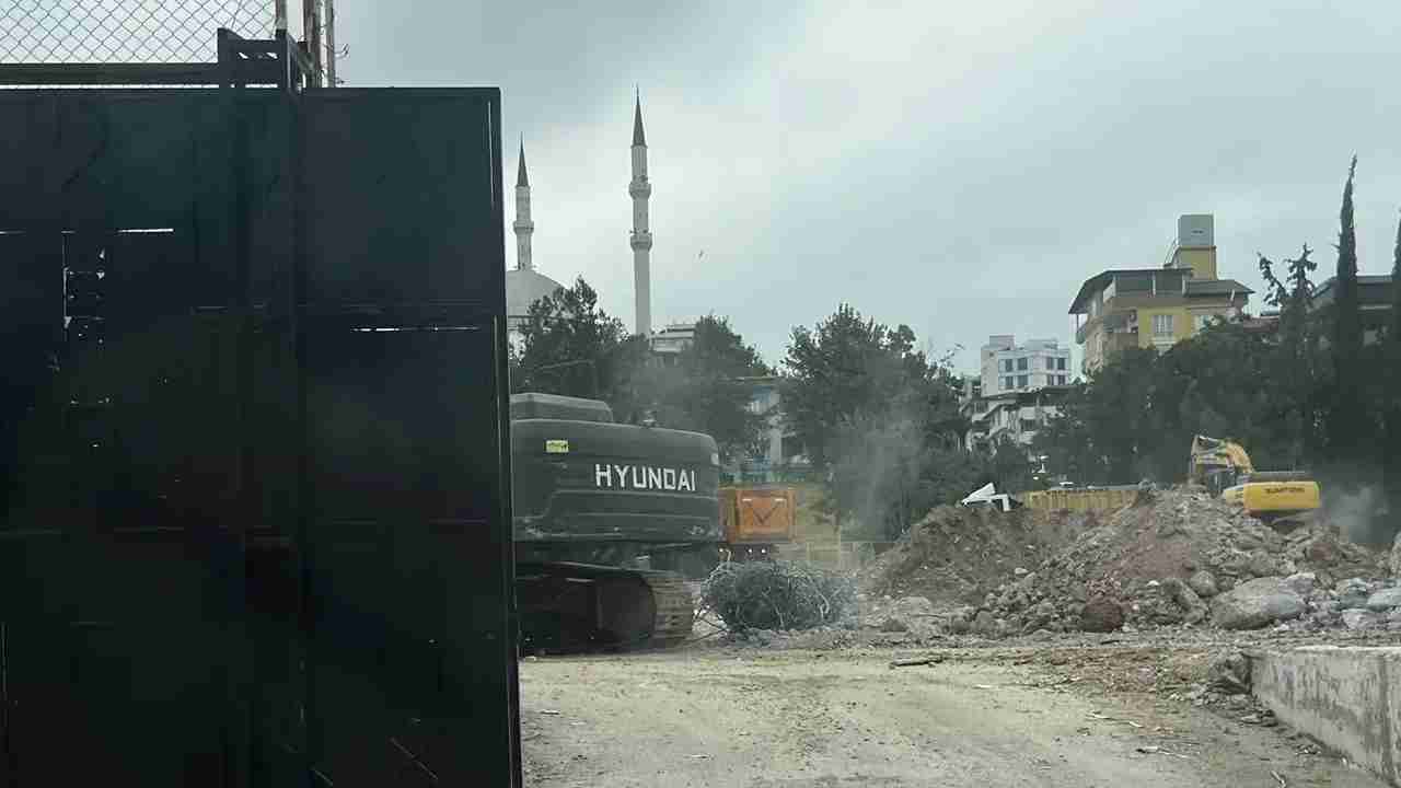 Gaziantep'te Binlerce Mezun Veren O Okula Veda!