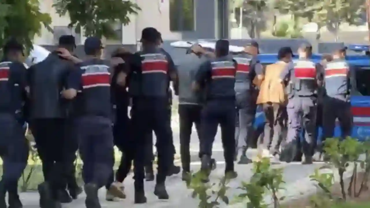 Gaziantep merkezli 3 ilde DEAŞ operasyonu: 5 şahıs tutuklandı