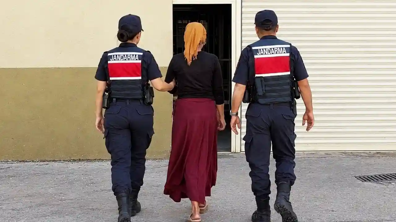 Gaziantep'te 15 yıl hapis cezası bulunan firari kadın yakalandı