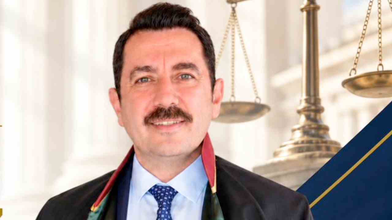 Gaziantep Barosu'nda Seçim Heyecanı: Melikşah Korkmaz Başkan Seçildi