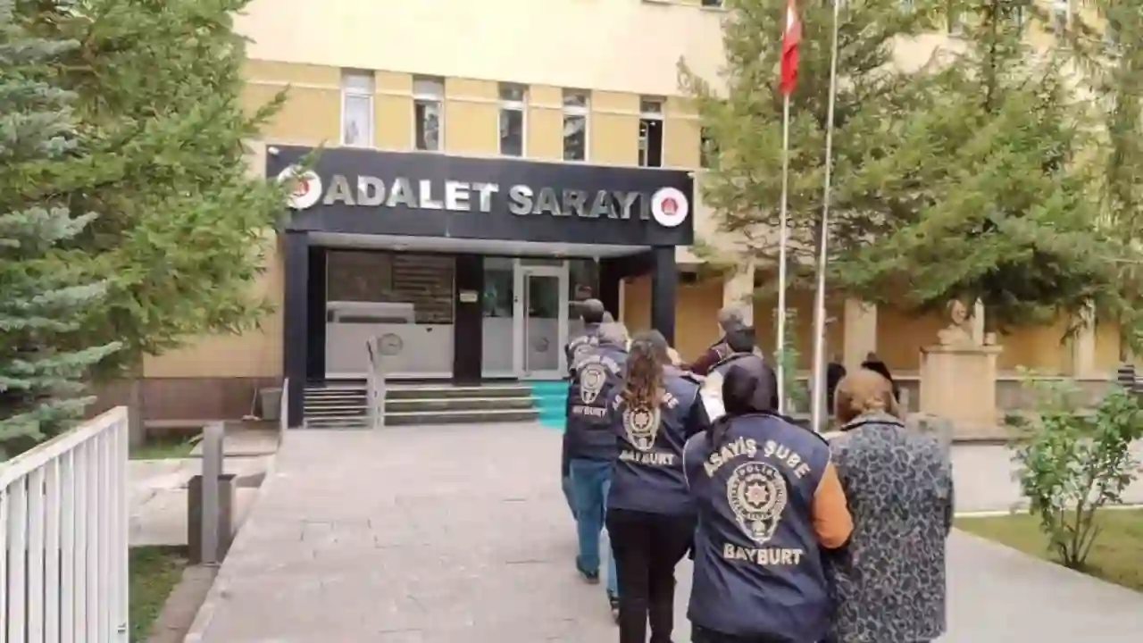 Bayburt’ta 130 bin liralık dolandırıcılık olayının şüphelileri Gaziantep’te yakalandı