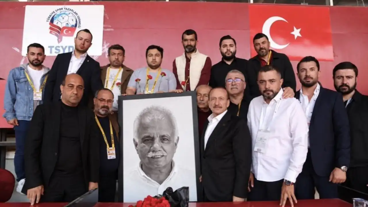 Kenan Yücel'in Koltuğuna Karanfil: Gaziantep Sporu Onu Unutmadı