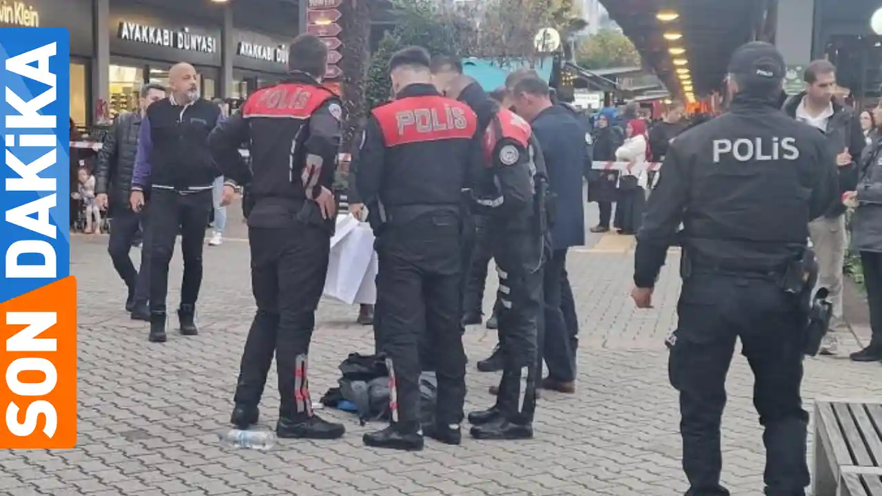 AVM’de Dehşet: Silahı ateş alınca kendini vurdu