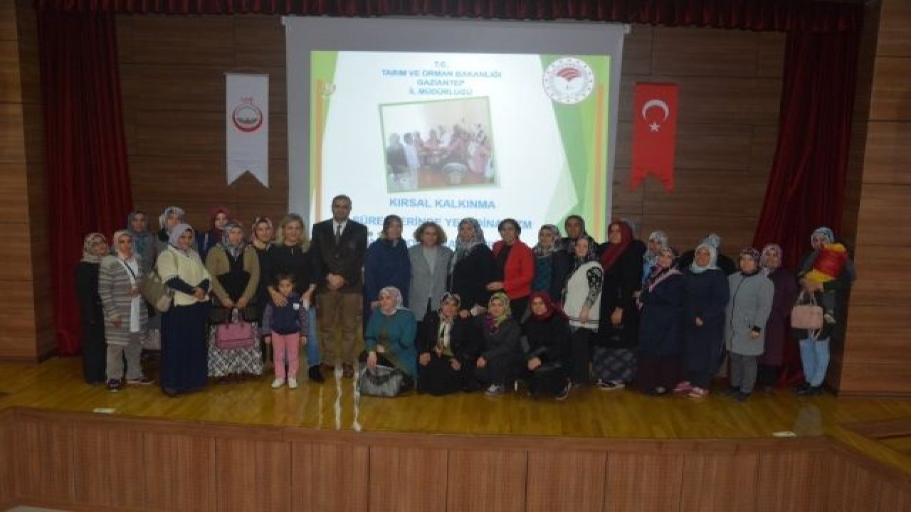 Oğuzelili kadınlar nar için kolları sıvadı