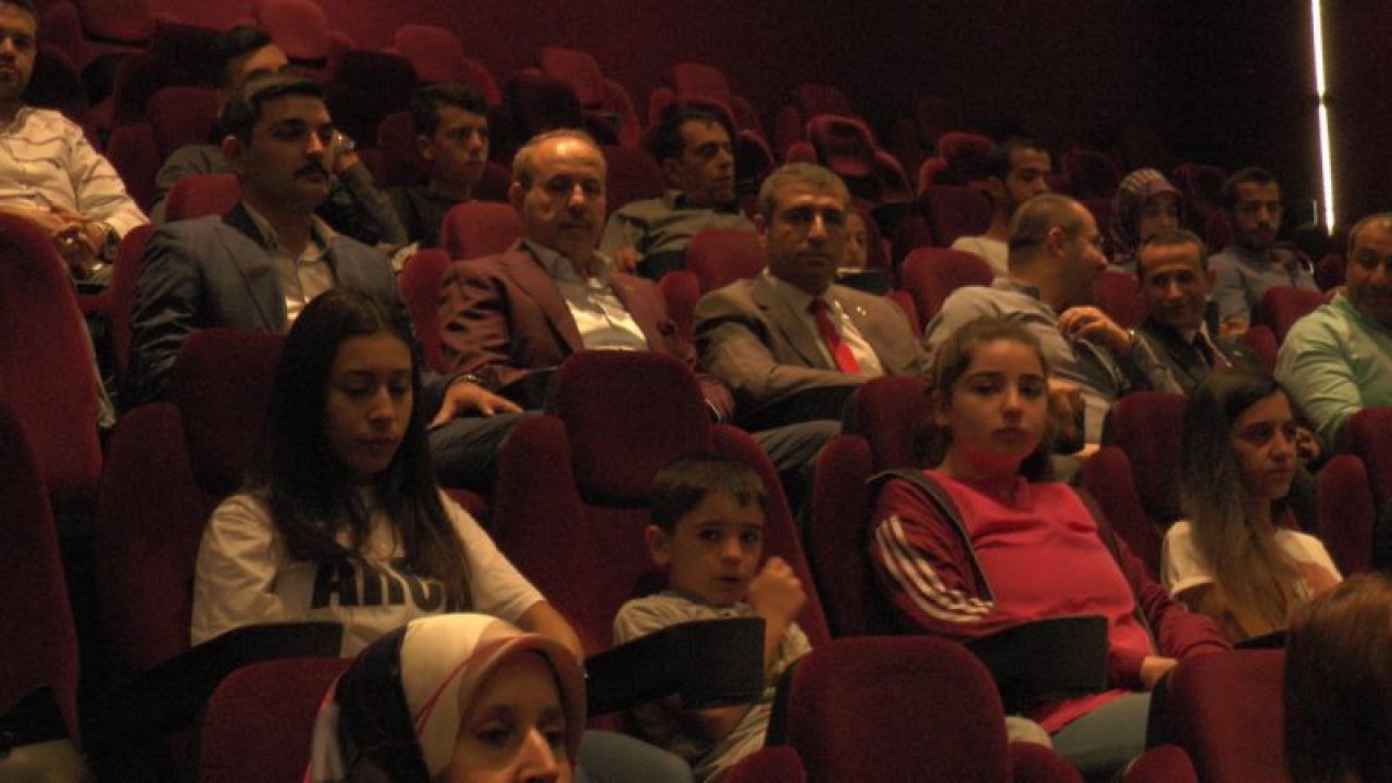 MHP'liler "Kuşatma" filmini izledi