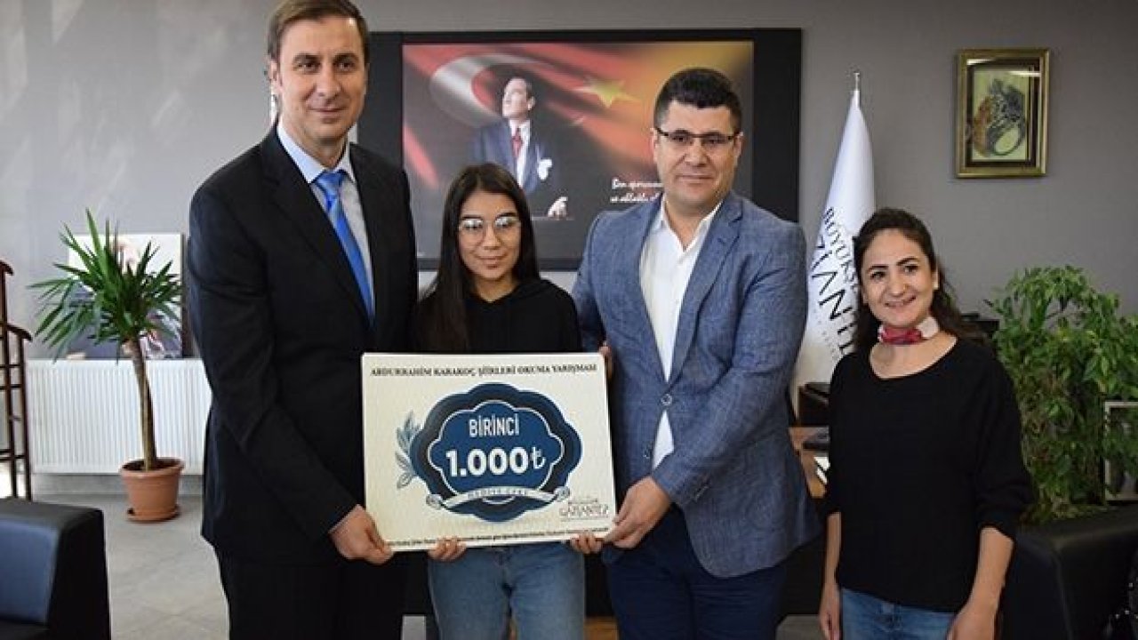 Şair Karakoç’un şiirlerini okuyan öğrenciler ödüllendirildi